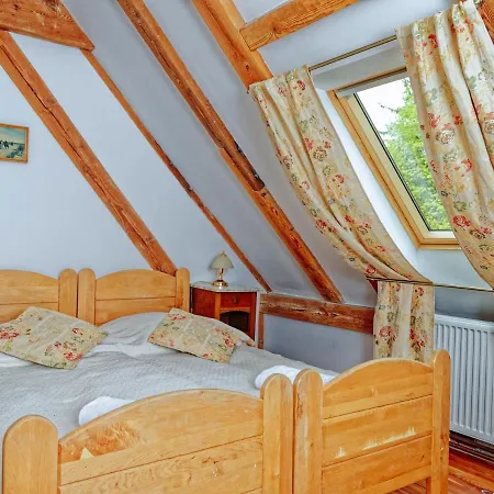 Bed & Breakfast Palac Ptaszynka *