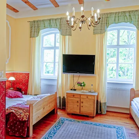 Bed and breakfast Palac Ptaszynka Gryfice